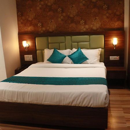 Hotel Candor Amigo Airoli Mind Space นาวีมุมไบ ภายนอก รูปภาพ