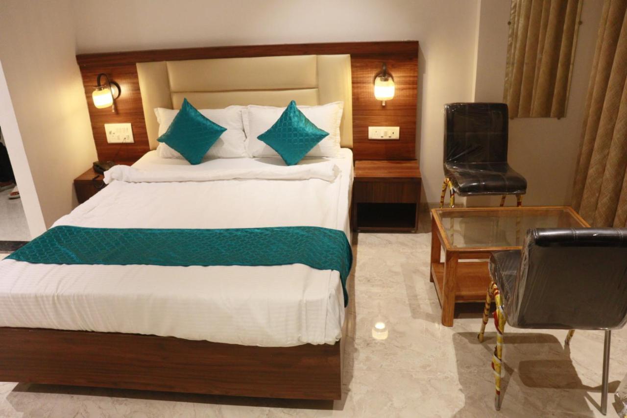 Hotel Candor Amigo Airoli Mind Space นาวีมุมไบ ภายนอก รูปภาพ