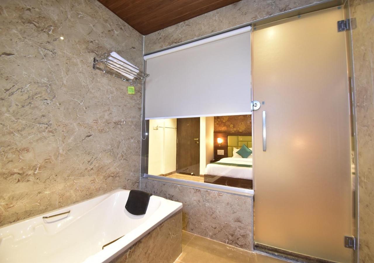 Hotel Candor Amigo Airoli Mind Space นาวีมุมไบ ภายนอก รูปภาพ