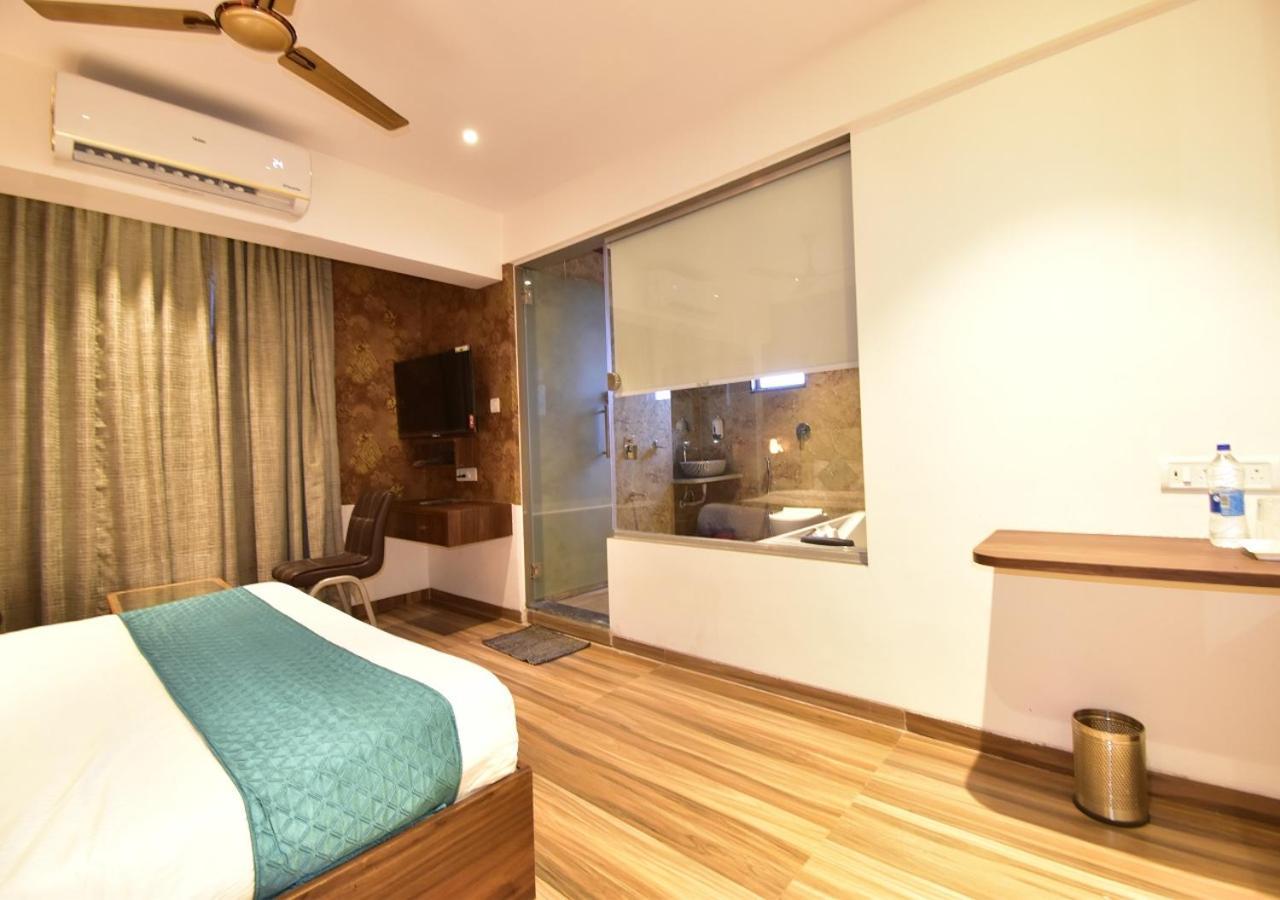 Hotel Candor Amigo Airoli Mind Space นาวีมุมไบ ภายนอก รูปภาพ